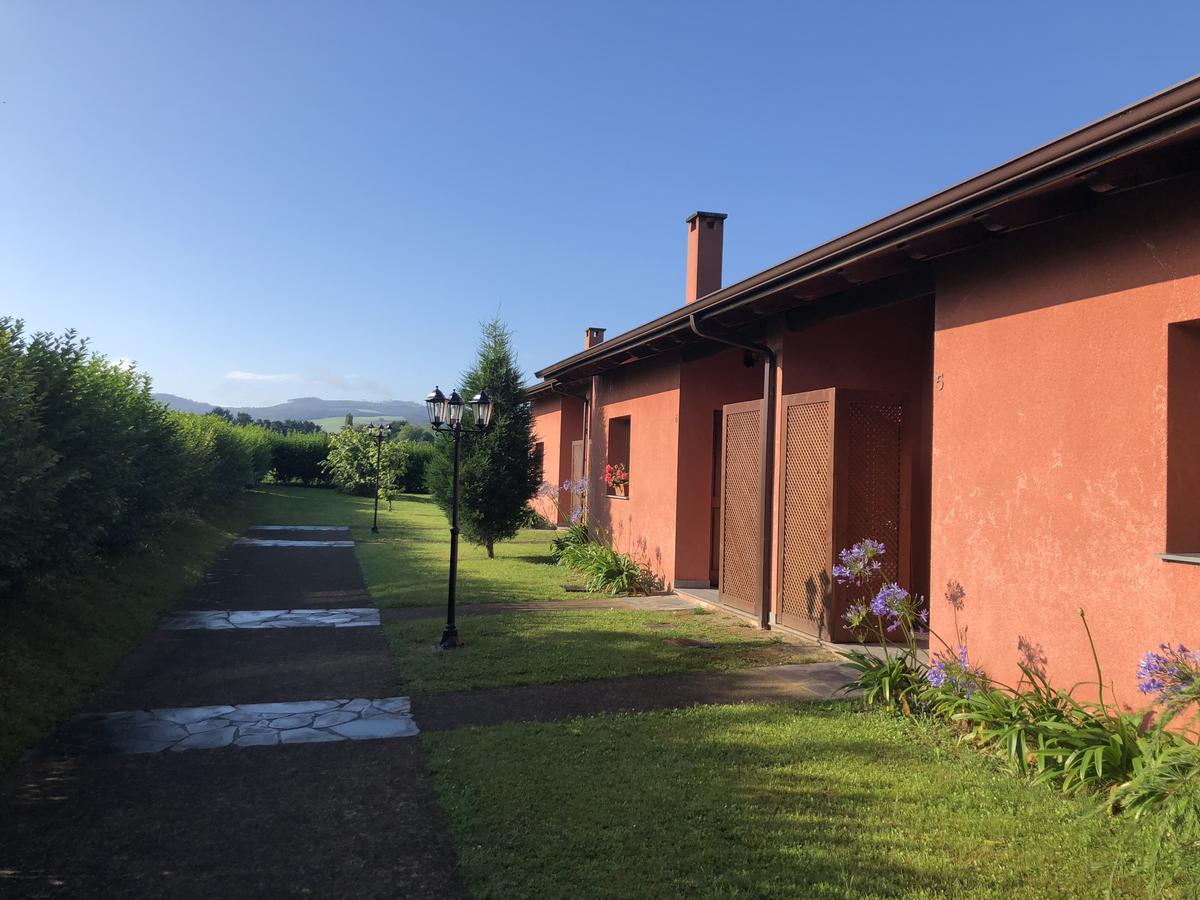 Apartamentos El Guindal 塔皮亚德卡萨列戈 外观 照片