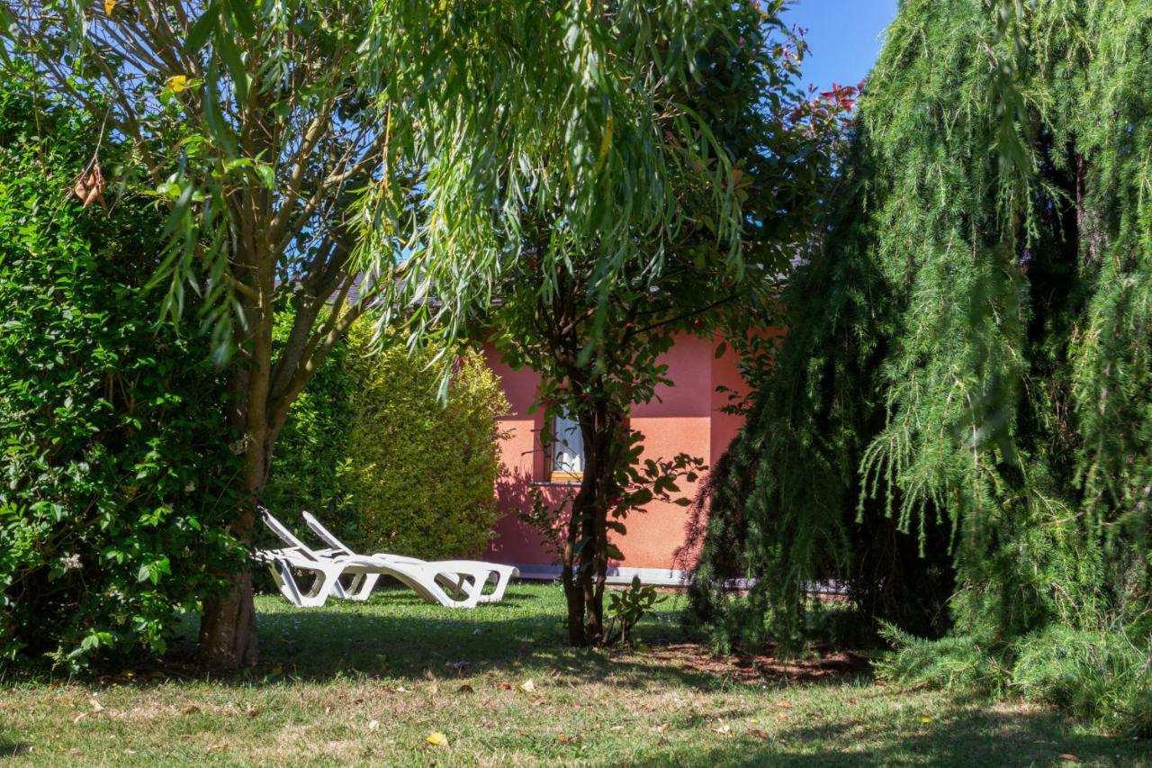 Apartamentos El Guindal 塔皮亚德卡萨列戈 外观 照片